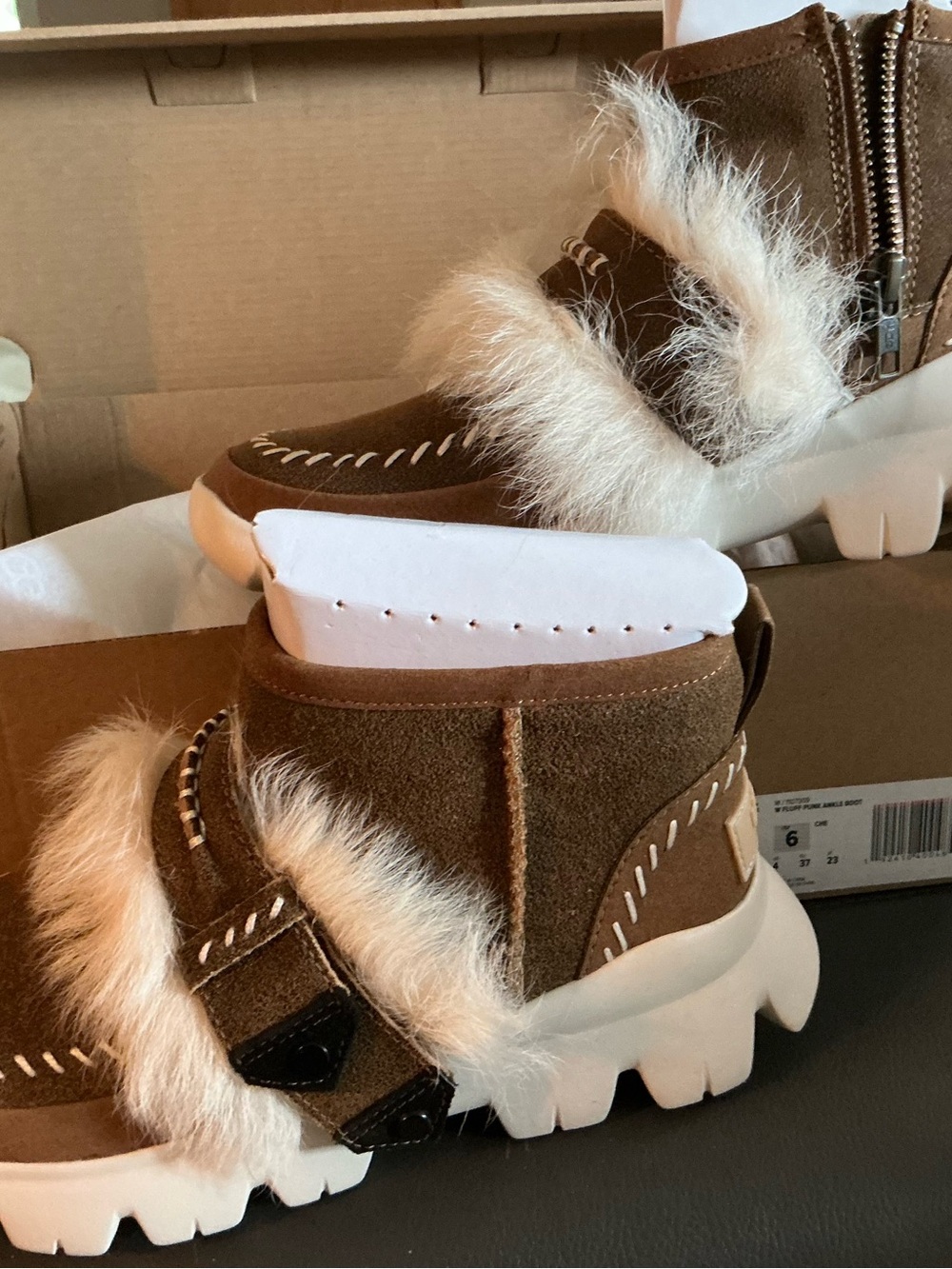 UGG Chestnut Brown Ankle Boot with Cream Fur Trim